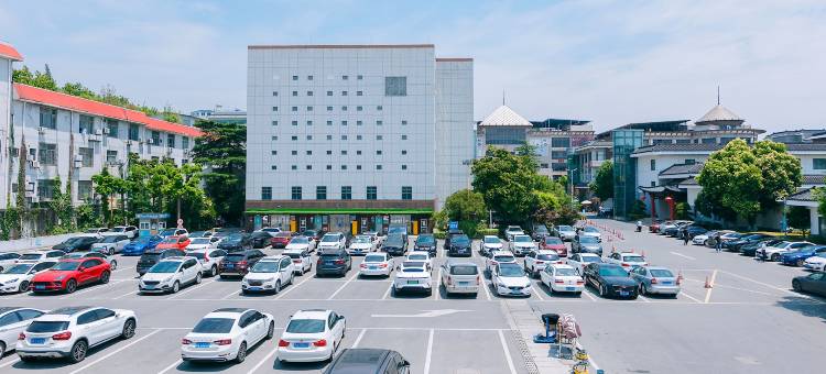 扬州瘦西湖紫藤酒店图片