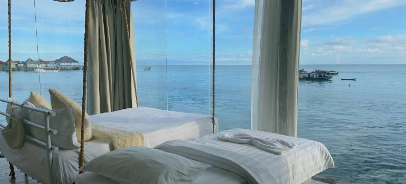 阳光假期(Sunny Holiday)图片