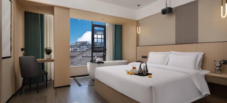 凤凰君尚酒店(凤凰古城景区凤凰大桥店)图片