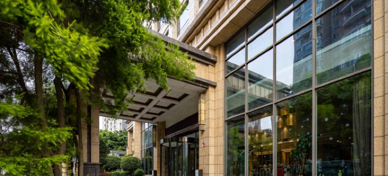 成都九天国际大酒店(成都南站三瓦窑地铁站店)图片