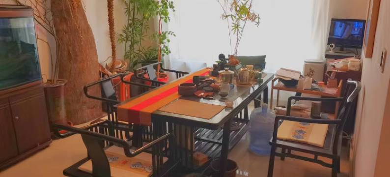 保定朗逸酒店日租公寓图片