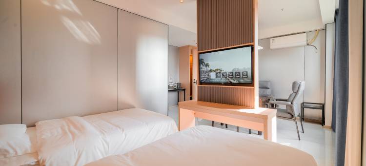 铂曼酒店(阳逻港华中国际产业园店)图片