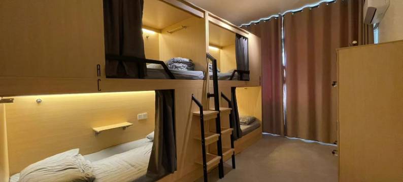 上海远洋青年公寓(场中路地铁站店)图片