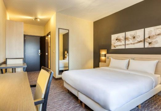 B&B HOTEL Mons Centre Hotel Overview