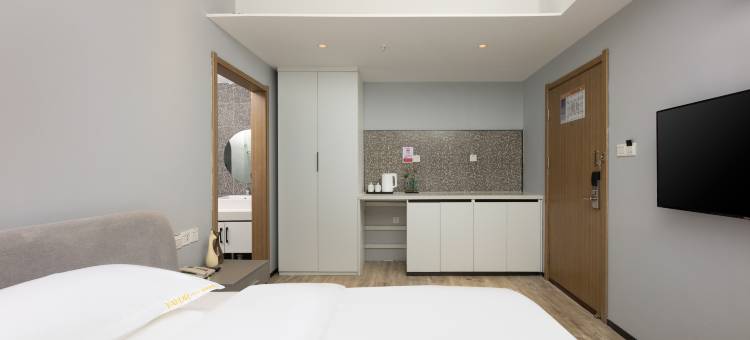 亚悦酒店(郑州中原福塔地铁站店)图片