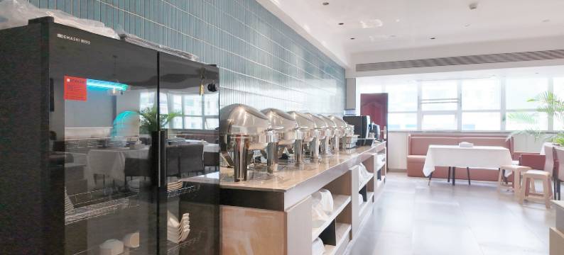 三亚银天度假酒店(大东海大菠萝夏日百货店)图片