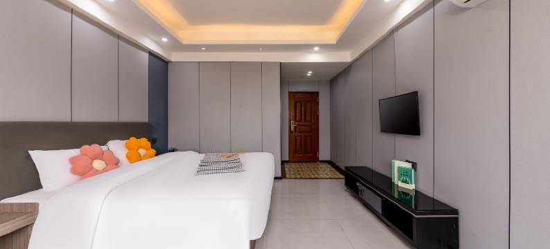 骏龙电影酒店(海口友谊南海城滨濂夜市店)图片