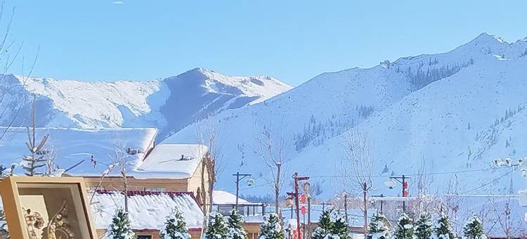 初雪滑雪俱乐部民宿图片
