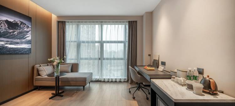 达州渠县賨人里财富中心亚朵酒店图片