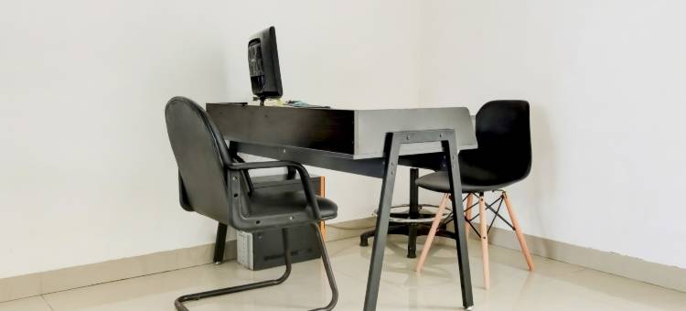 Hotel O Golden White House Near Mall Panakkukang图片