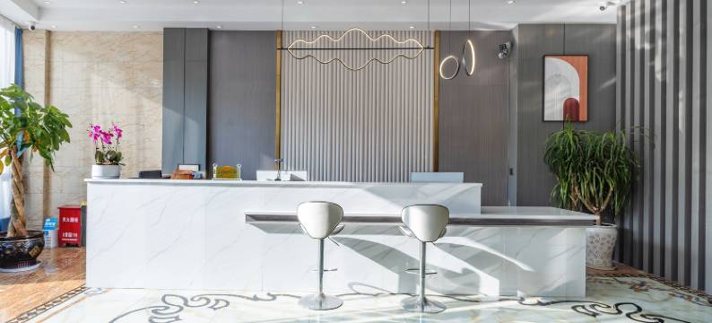 天界·旗阳精选酒店(玉龙湖公园店)图片