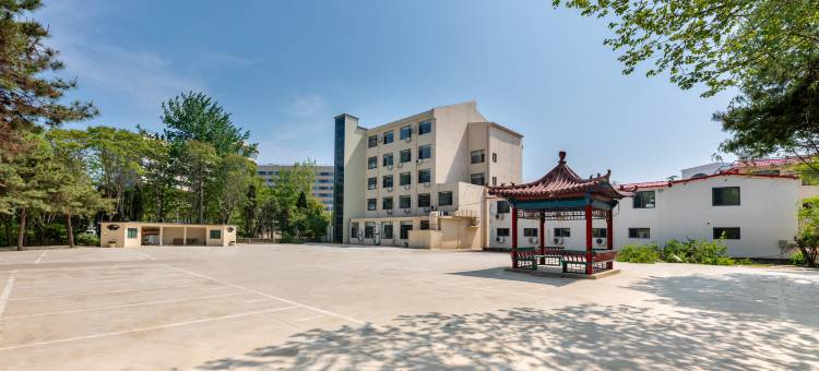 朗顿雅庭酒店(鸽子窝公园刘庄夜市店)图片