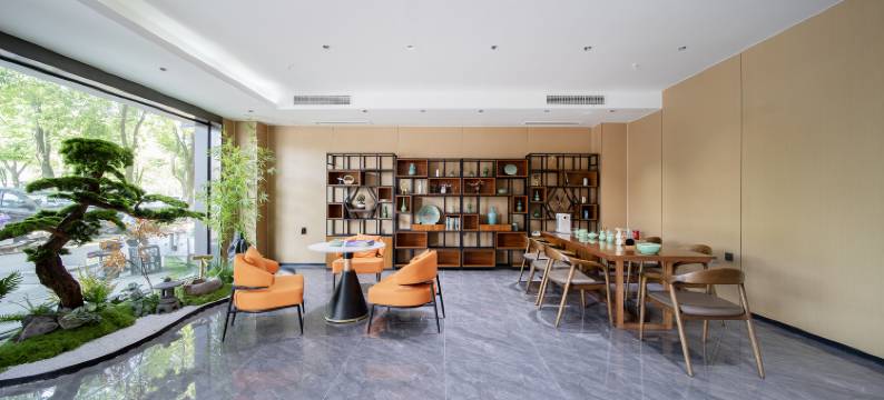 泊云影音酒店(海宁尖山新区店)图片