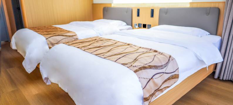 夜鸣沙星宿酒店图片