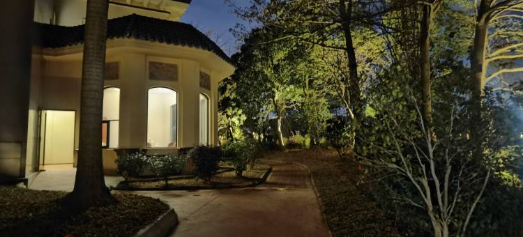 桃花半岛酒店(惠州水口湖滨公园店)图片