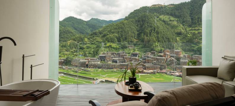 喜住觅境酒店(西江千户苗寨东引观景台店)图片