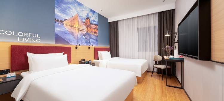 潮漫酒店(青岛栈桥火车站店)图片