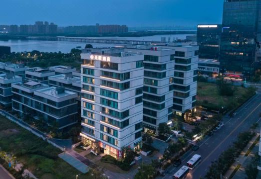 Deep Sleep Hotel over view