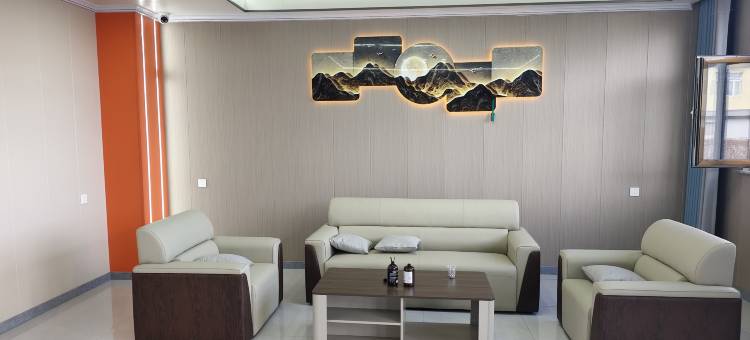 乌兰布统晟嘉宾馆(铁马草原不夜城店)图片