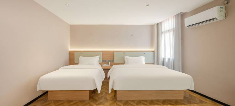 南丹泓泉雅居酒店(金芙蓉广场幸福城店)图片