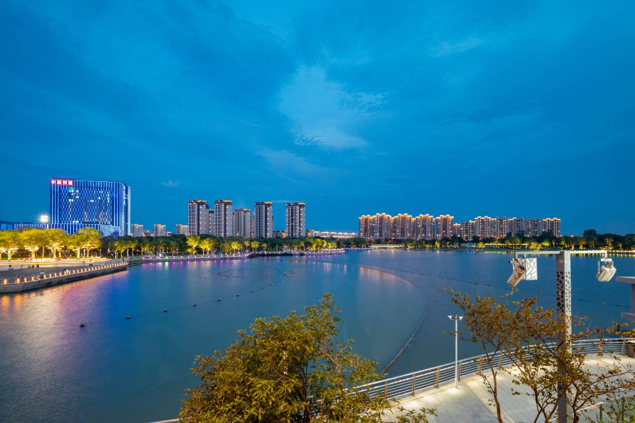 花筑·映月湖畔酒店(无锡东站映月湖公园店)图片