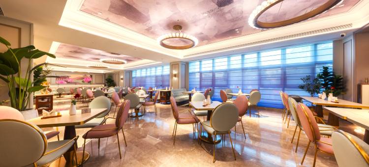 信阳宝鹏广场美居酒店图片