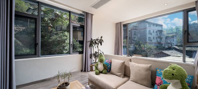 青城山既见山居亲子私汤民宿(青城后山店)图片