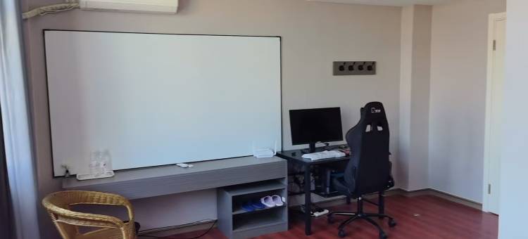 昂拓电竞民宿(唐县中山北大街店)图片