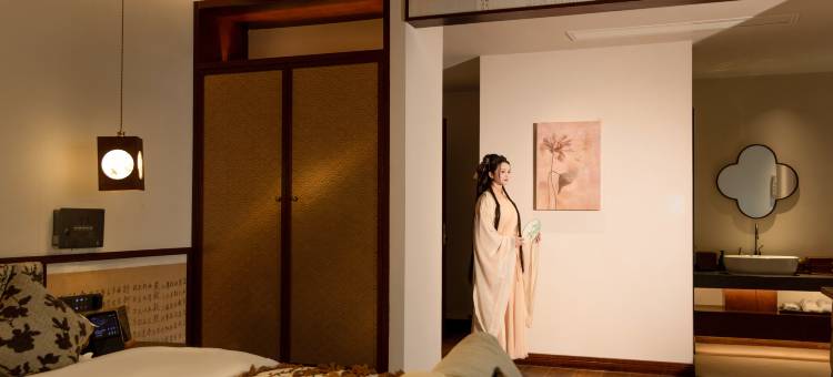 云野･凤晚|Song's Aesthetic 美宿(独克宗古城大佛寺转经筒店)图片