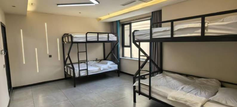 阿克苏暴走熊主题酒店图片