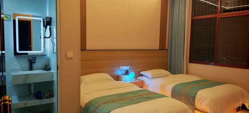 青木川远山客栈图片