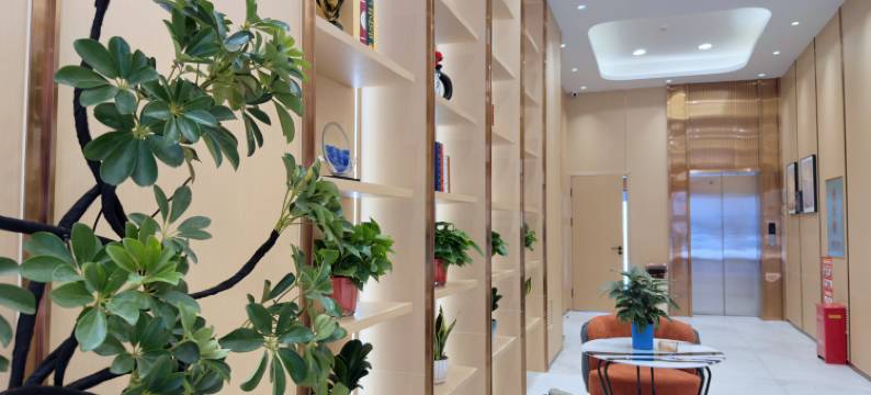 积石山丝路名庭酒店图片