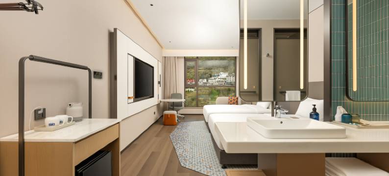 泸定智选假日酒店图片