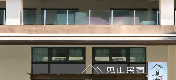见山民宿(赛里木湖新游客中心店)图片