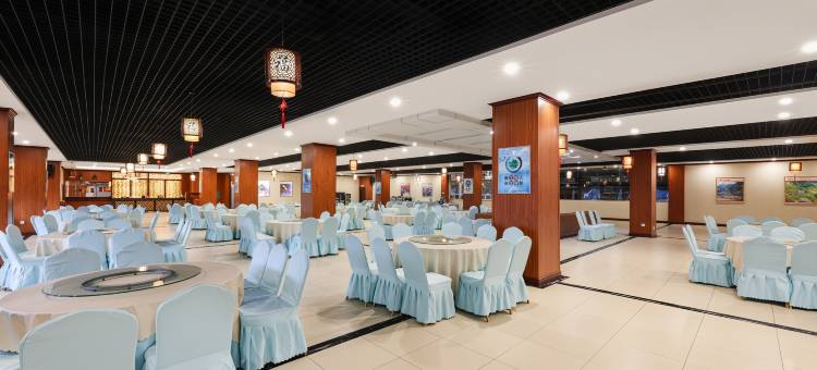 雅斯特美途酒店(隆林财富广场昌达百货店)图片