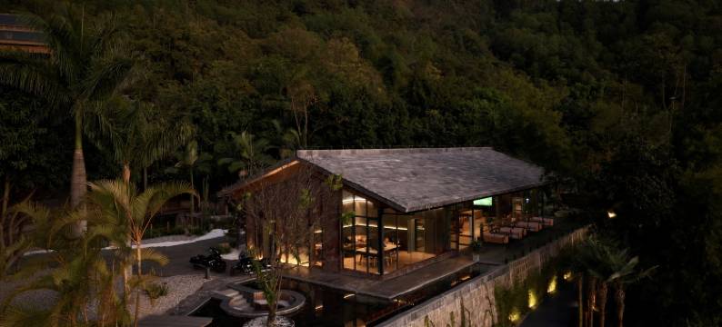 腾冲荷花摩旅野奢温泉酒店图片