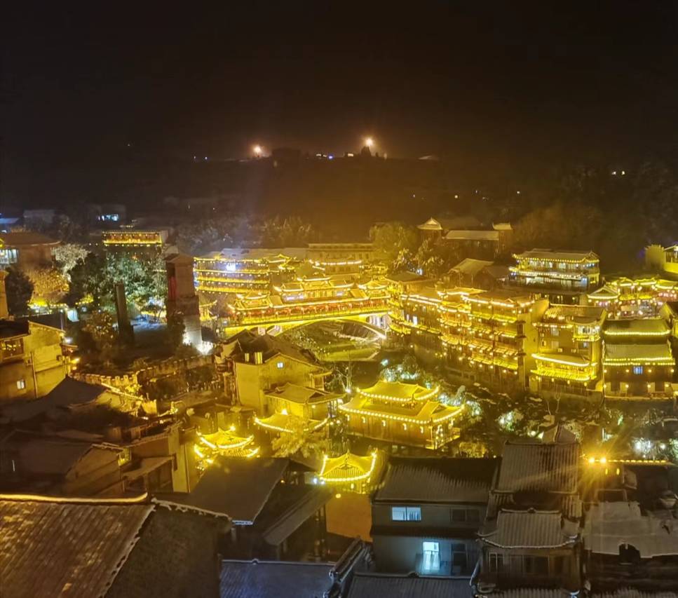 白河溪谷客栈(芙蓉镇大瀑布店)图片