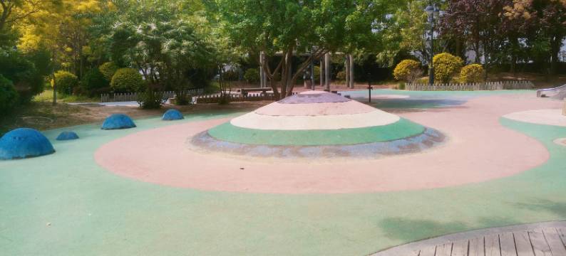 优格雅筑轻奢民宿(篱笆房地铁站店)图片