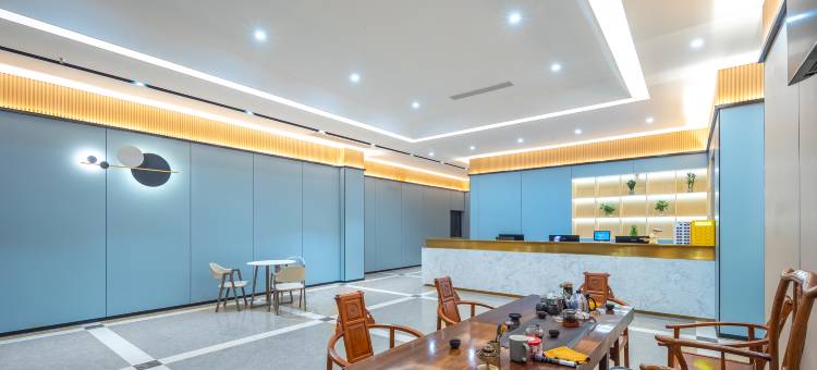 格莱登智慧酒店(临高汽车站店)图片