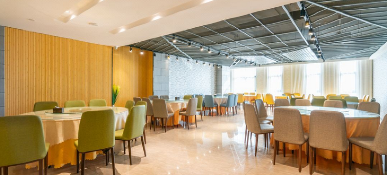 jing·云缨电竞民宿(高铁东站店)图片