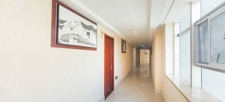 华驿精选酒店(泰安高铁站刘老根大舞台店)图片