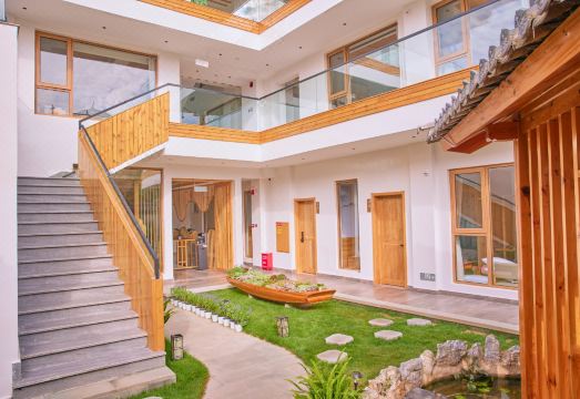 Lushan Yueyue Liangshe HomestayHotel Overview