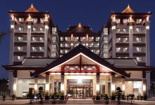芒市圣水湖畔大酒店酒店图片