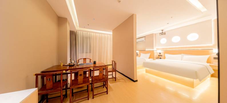 亿辰欢朋影院美宿(潮汕高铁站店)图片