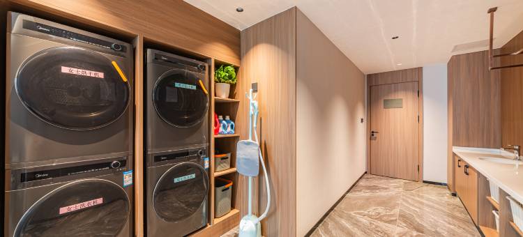 丽呈朗誉酒店(吴忠两馆一中心店)图片