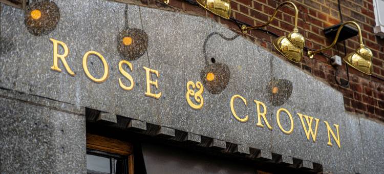 帕普乐玫瑰皇冠旅馆(PubLove @ the Rose & Crown)图片