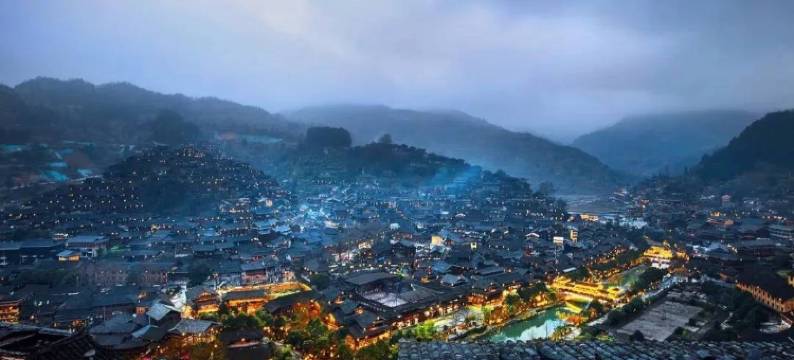 半山酒店(凯里市区万达广场店)图片