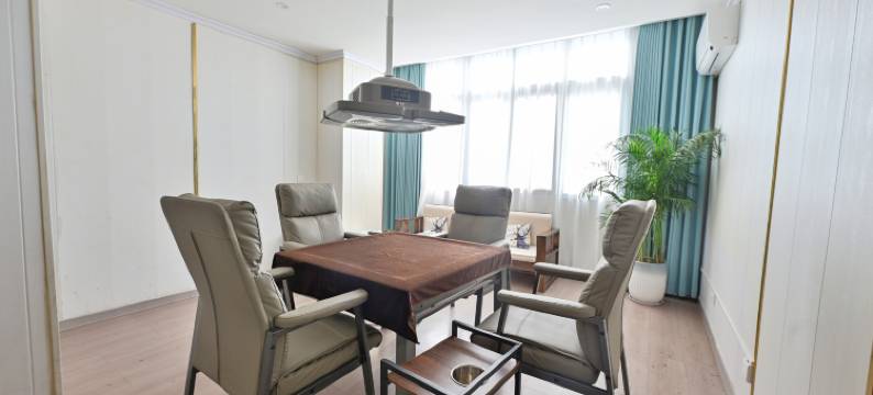 名扬假日酒店(西昌旅游集散中心西客站店)图片