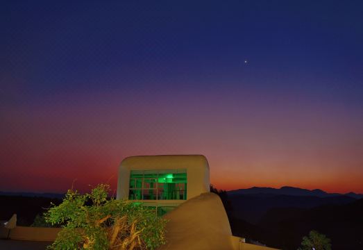 Elephant Specialty Coffee Manor Hotel Overview