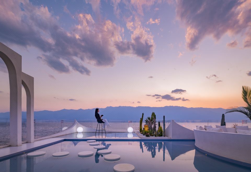 大理·明月湾｜Moon Sea Vie Way·全视野海景度假酒店（洱海店）外景图